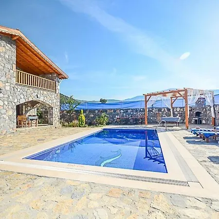 Sleeps 6 Pool Air Con Wifi *